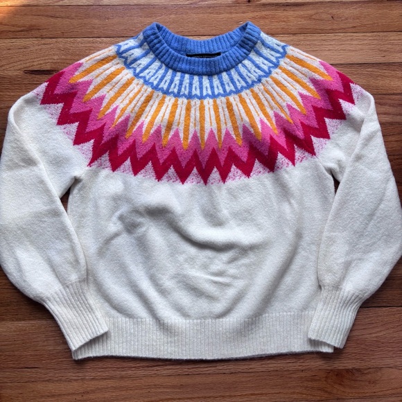 French Connection Sweaters - French Connection Ivory Sweater Women’s Sz Med Stretch Knit Colorful Design